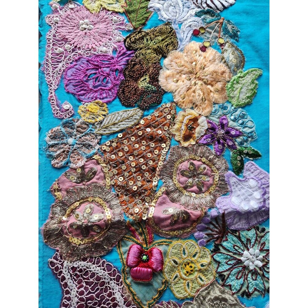 NWT Artistic Accents Turquoise Floral Hand Stiched Appliqué Throw 51 X 61 In - Picture 3 of 6